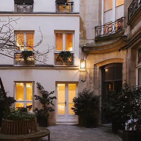 Pied A Terre Tuileries Parigi